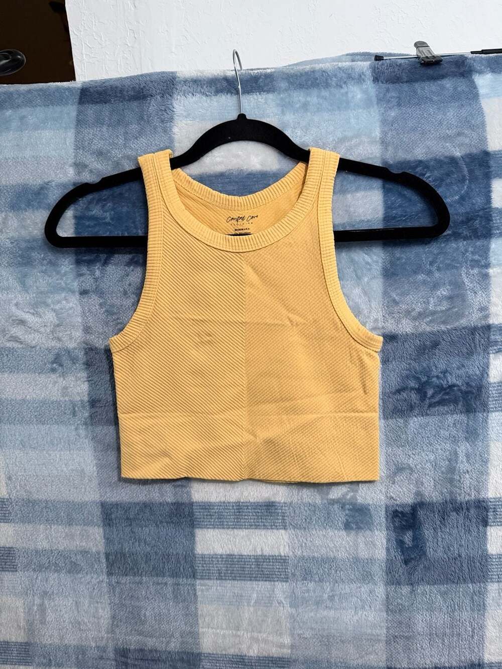 Comfort Cove Yellow High Neck Ribbed Chevron Crop Tank Top OS